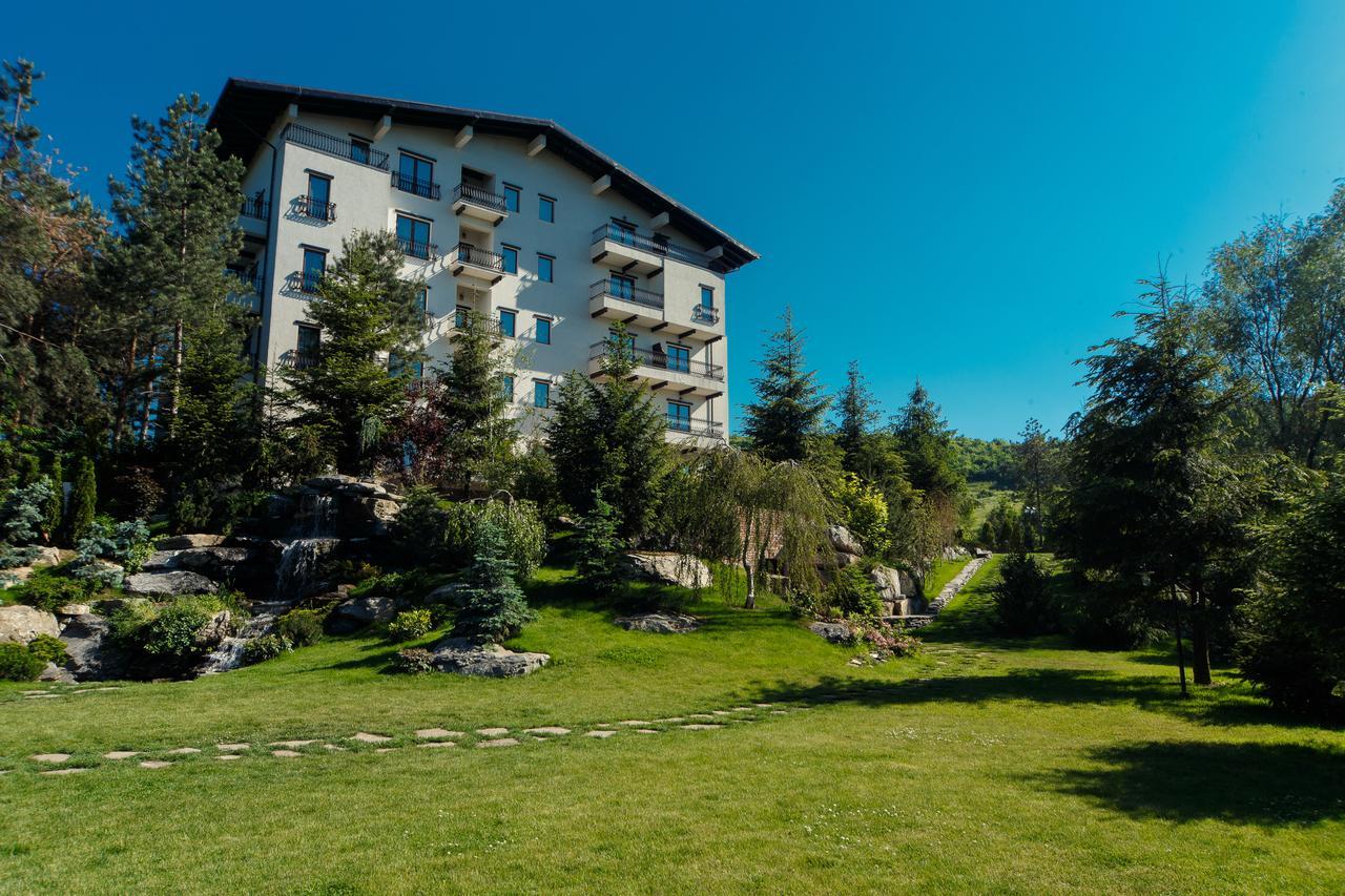 Hotel Helen Bacău Buitenkant foto